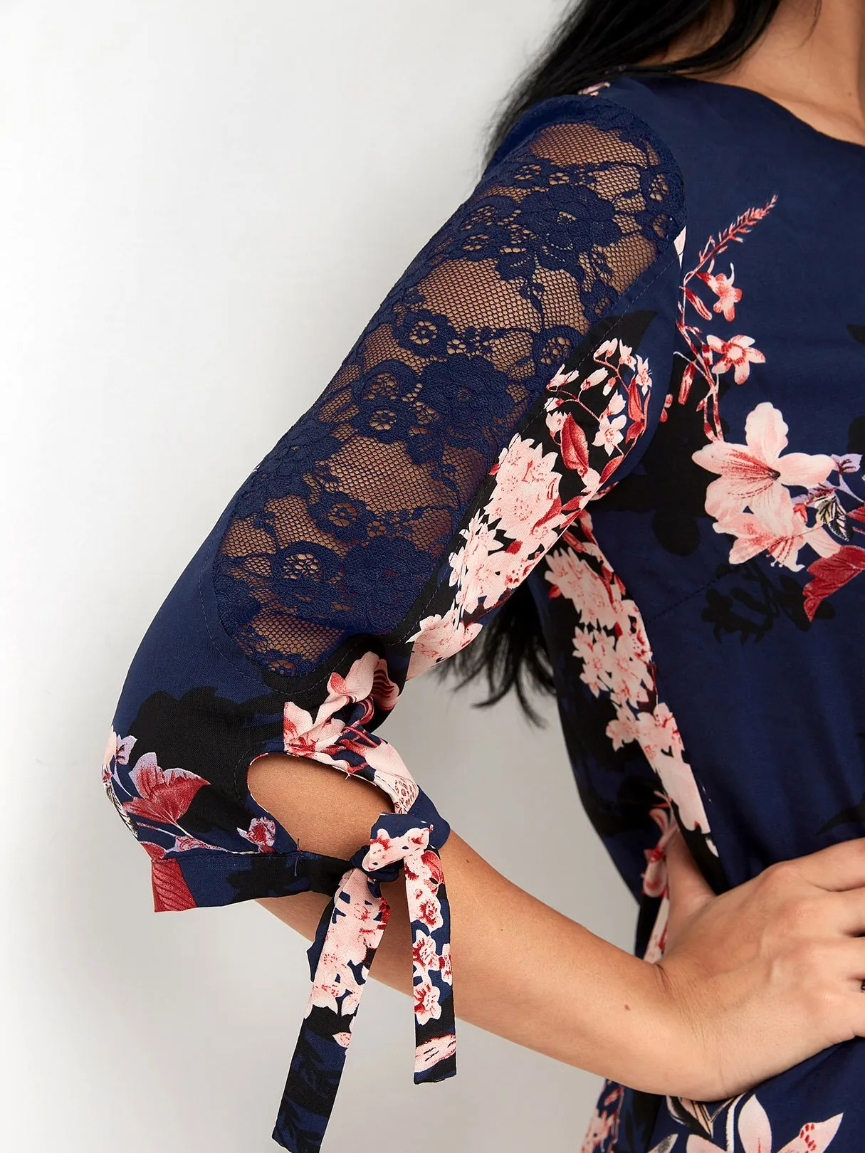 Wholesale Navy Round Neck 3/4 Sleeve Length Floral Print Lace See Through Self-Tie Mini Dresses